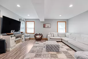 10 Basswood Pl, Melville, NY 11747 - Photo 11