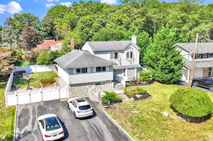 2 Amherst Ln, Smithtown, NY 11787 - Photo 29