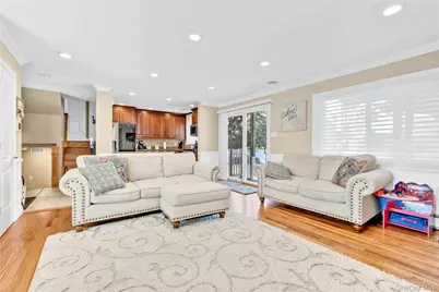 2 Amherst Lane, Smithtown, NY 11787 - Photo 11