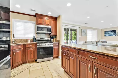 2 Amherst Lane, Smithtown, NY 11787 - Photo 13