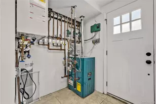 2 Amherst Ln, Smithtown, NY 11787 - Photo 27