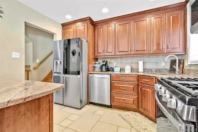 2 Amherst Lane, Smithtown, NY 11787 - Photo 11