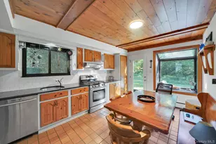 3 Milford Dr, Central Islip, NY 11722 - Photo 15