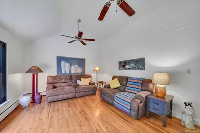 3 Milford Drive, Central Islip, NY 11722 - Photo 29