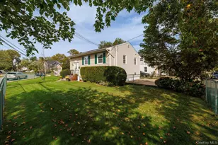 101 Stuart Ave, Malverne, NY 11565 - Photo 31