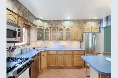 5635 174th Street, Fresh Meadows, NY 11365 - Photo 9