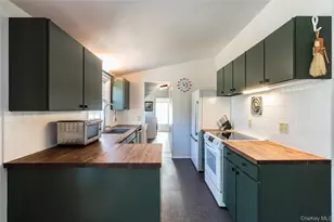 151 Rothenburgh Rd, Poughkeepsie, NY 12603 - Photo 19