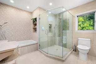 23 Parkside Dr, Great Neck, NY 11021 - Photo 33