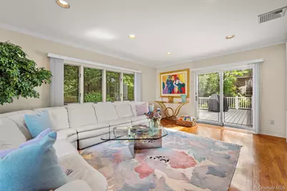 23 Parkside Drive, Great Neck, NY 11021 - Photo 17