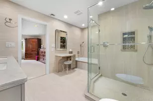 23 Parkside Dr, Great Neck, NY 11021 - Photo 35