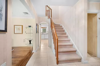 23 Parkside Drive, Great Neck, NY 11021 - Photo 3