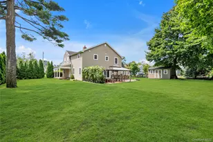 10 Field Ave, Hicksville, NY 11801 - Photo 25