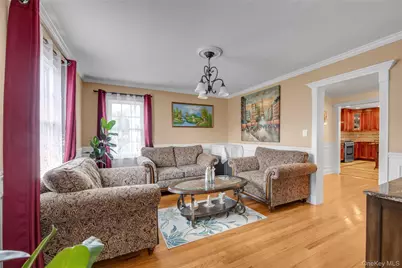 10 Field Avenue, Hicksville, NY 11801 - Photo 3