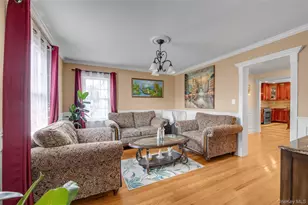 10 Field Ave, Hicksville, NY 11801 - Photo 3