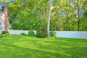 142 N Chestnut St, Massapequa, NY 11758 - Photo 9