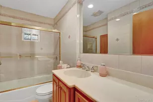 142 N Chestnut St, Massapequa, NY 11758 - Photo 15