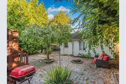 2398 Centre Avenue, Bellmore, NY 11710 - Photo 23