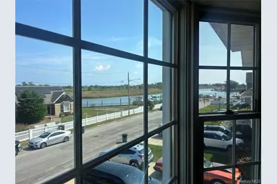 311 Riviera Parkway, Lindenhurst, NY 11757 - Photo 19