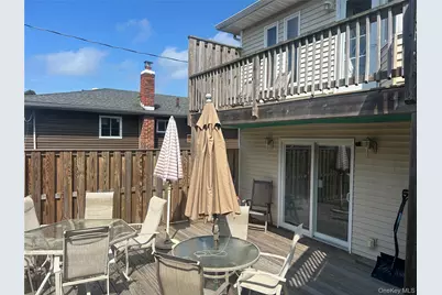 311 Riviera Parkway, Lindenhurst, NY 11757 - Photo 35