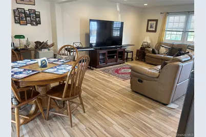 311 Riviera Parkway, Lindenhurst, NY 11757 - Photo 15