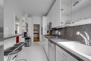 68-10 108th St, Forest Hills, NY 11375 - Photo 11