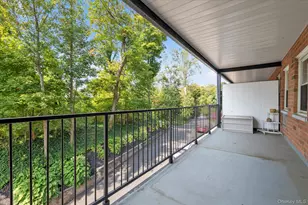 30 Pearsall Ave, Glen Cove, NY 11542 - Photo 17