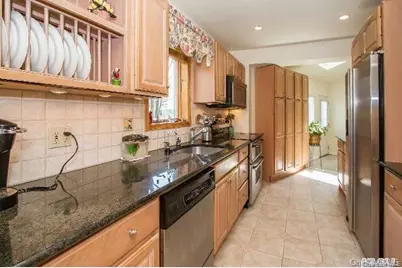 204 Margaret Boulevard, Merrick, NY 11566 - Photo 7