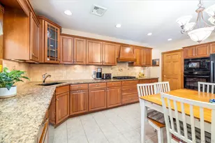 15 Baylis Rd Baylis Rd, Rockville Centre, NY 11570 - Photo 3