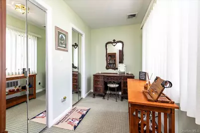 15 Baylis Rd Baylis Road, Rockville Centre, NY 11570 - Photo 7