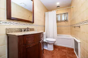 15 Baylis Rd Baylis Rd, Rockville Centre, NY 11570 - Photo 9