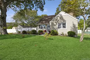 45 Pinetop Dr, Shirley, NY 11967 - Photo 3