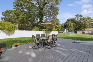 45 Pinetop Dr, Shirley, NY 11967 - Photo 31