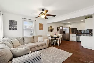 45 Pinetop Dr, Shirley, NY 11967 - Photo 7