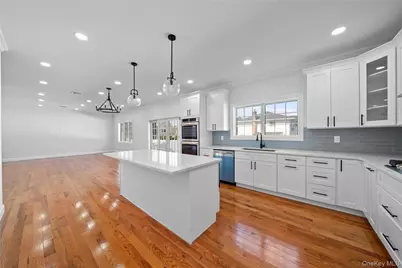 450 Morea Street, Oceanside, NY 11572 - Photo 7