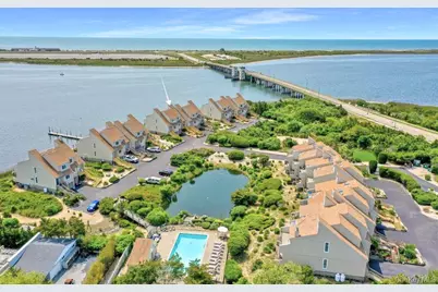 7 Waters Edge #7, Shirley, NY 11967 - Photo 3