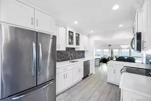 7 Waters Edge, Shirley, NY 11967 - Photo 11