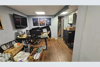 33-67 11th Street, Long Island City, NY 11106 - Photo 3