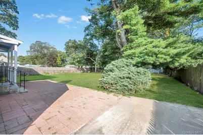 815 Udall Road, West Islip, NY 11795 - Photo 41