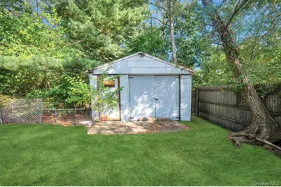 815 Udall Road, West Islip, NY 11795 - Photo 43