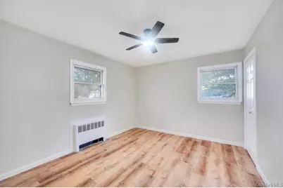 815 Udall Road, West Islip, NY 11795 - Photo 35