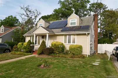 642 Dorothea Lane, Elmont, NY 11003 - Photo 3