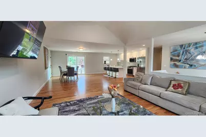 464 Granny Road, Medford, NY 11763 - Photo 7