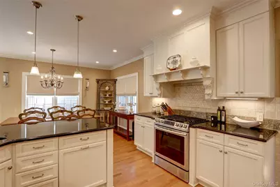 169 Hempstead Avenue, Rockville Centre, NY 11570 - Photo 11