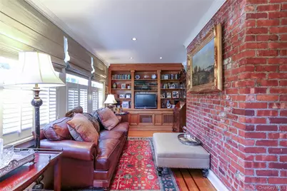 169 Hempstead Avenue, Rockville Centre, NY 11570 - Photo 19