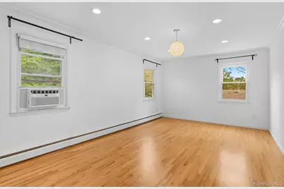 105 Sprague Road, Scarsdale, NY 10583 - Photo 15