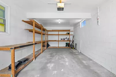 105 Sprague Road, Scarsdale, NY 10583 - Photo 23