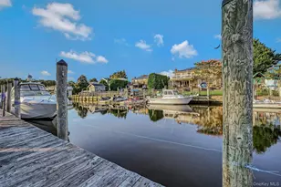 35 Manta Ct, Oakdale, NY 11769 - Photo 27