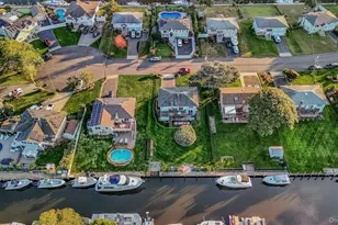 35 Manta Ct, Oakdale, NY 11769 - Photo 31