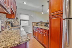 5 Adelaide St, Floral Park, NY 11001 - Photo 7