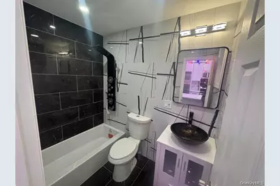 152 Evans Avenue, Freeport, NY 11520 - Photo 13